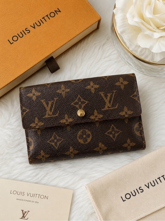 Louis Vuitton Handbags - LOUIS VUITTON MONOGRAM PORTE TRESOR ETUI PAPIERS WALLET M61202
